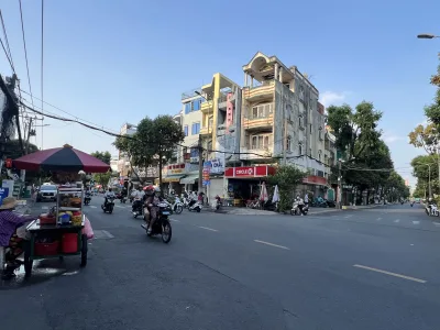 Bán nhà căn góc 2 mặt tiền đường Bình Phú, phường Bình Phú; Dt sàn 255m2