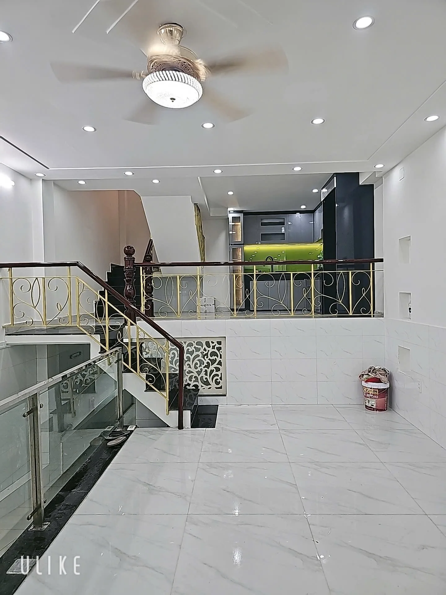 Bán nhà đường Chiến Lược, p Bình Trị Đông; 5x11m 3 tầng, xe hơi