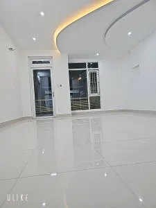Bán nhà đường Chiến Lược, p Bình Trị Đông; 5x11m 3 tầng, xe hơi