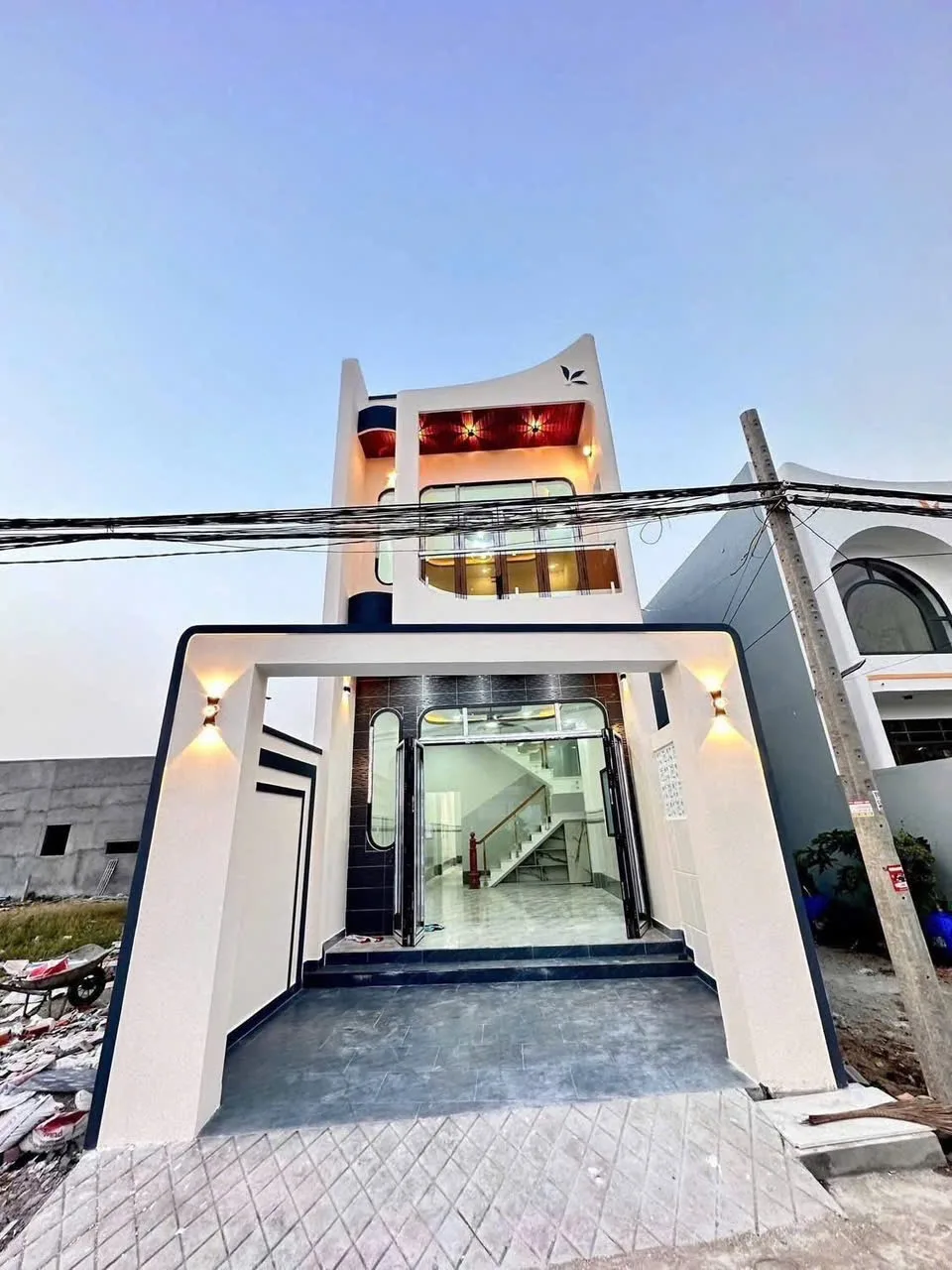 Bán Căn Nhà Lầu tại Mỹ Lộc Cần Giuộc Long An: 4,2x22m