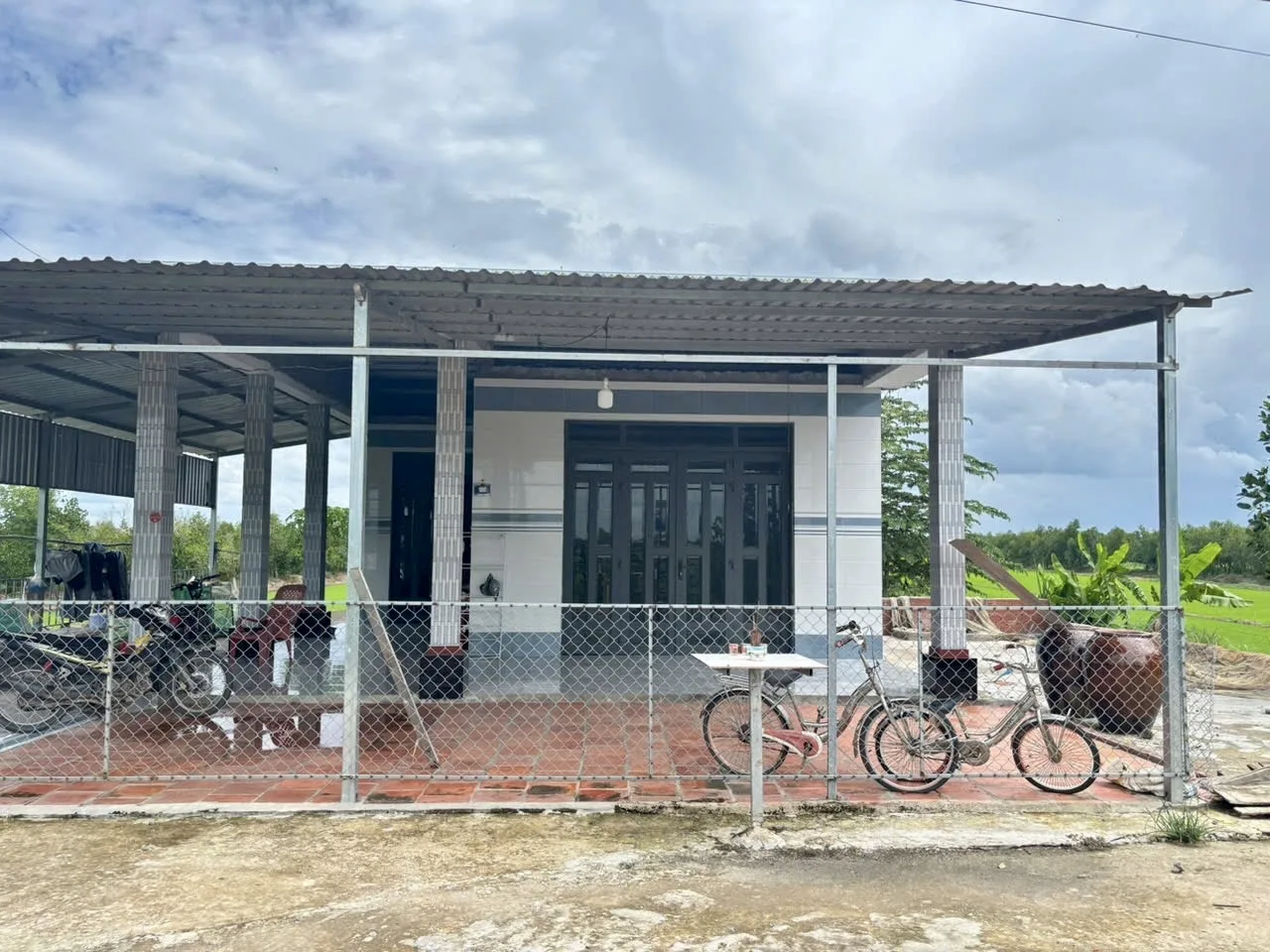Bán nhà + vườn 1928m2 Tân Thạnh, Long An mặt đường cặp kênh