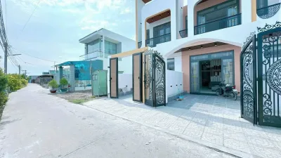 Nhà lầu xã Mỹ Lộc, Cần Giuộc, Long An, Tây Ninh 120m2 xe hơi