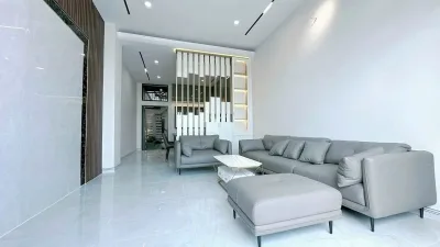 Bán nhà lầu xã Mỹ Lộc, Cần Giuộc, Long An, Tây Ninh 120m2 xe hơi